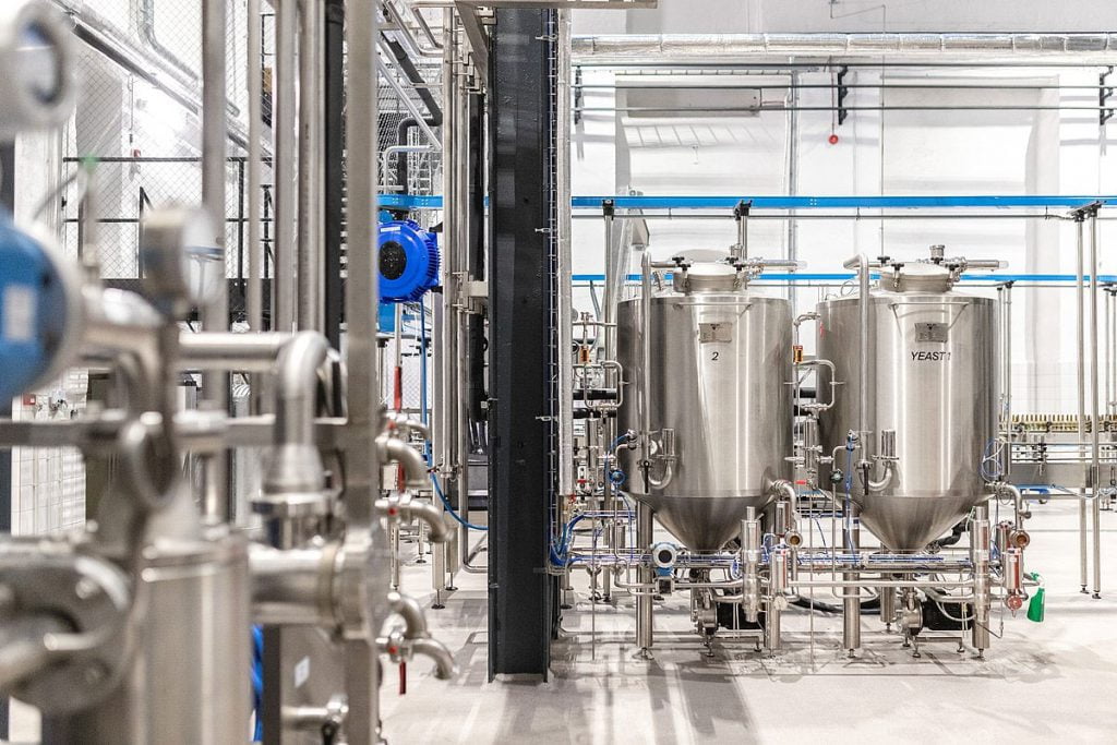 Food Beverage RoboMain food-beverage-robomain